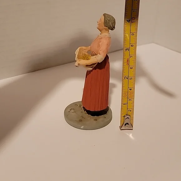 Wizard of Oz Auntie Em - Picture 4 of 5